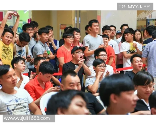 高校联赛观察WE战队团队协作表现的优势与不足分析